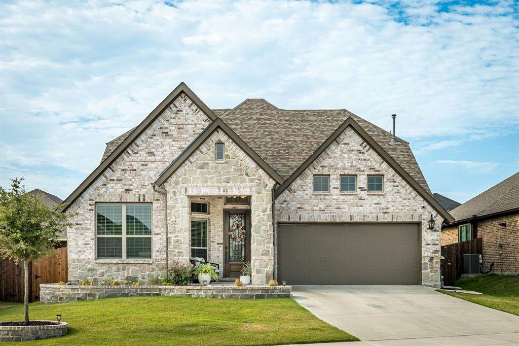 209 Michael Drive - Photo 1