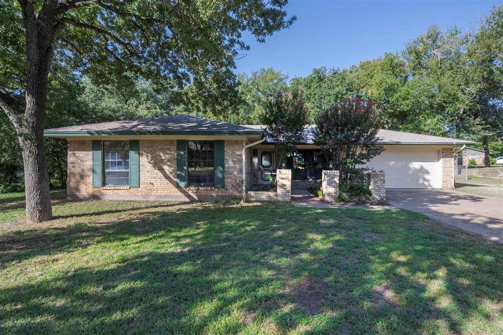 2004 Boca Vista Drive - Photo 1