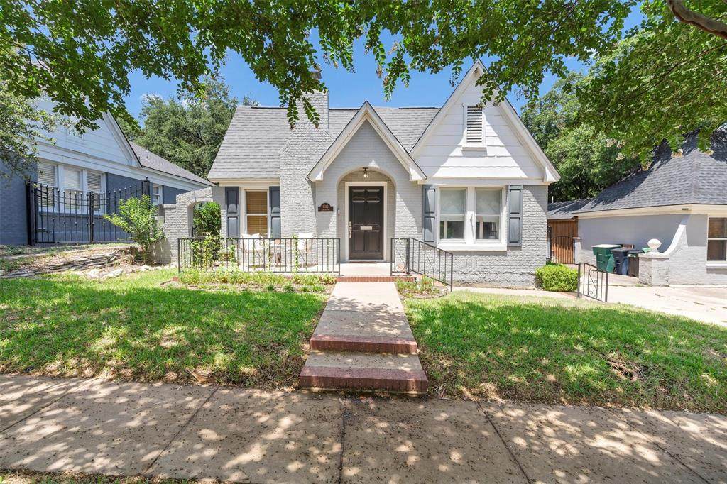 4032 Dexter Avenue - Photo 1