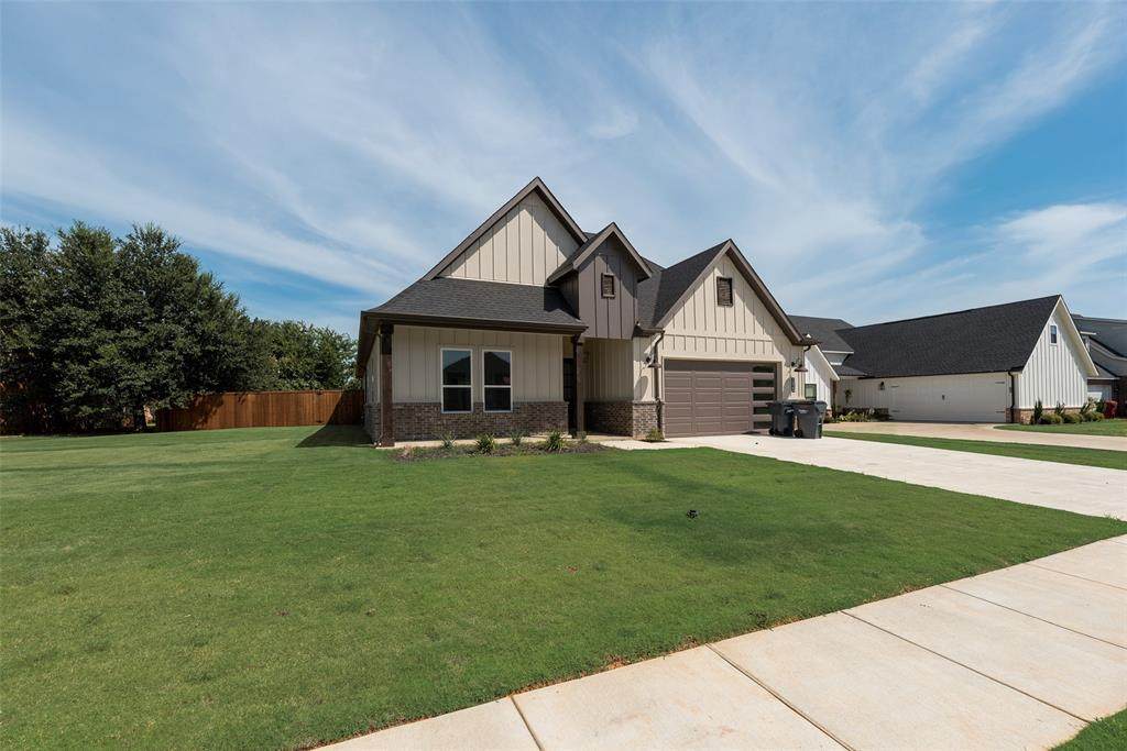 1823 Meadowview - Photo 1