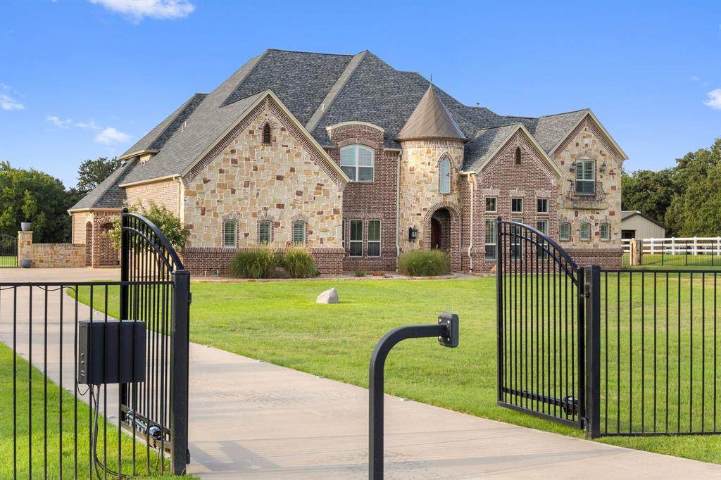 1311 Appaloosa Circle - Photo 1