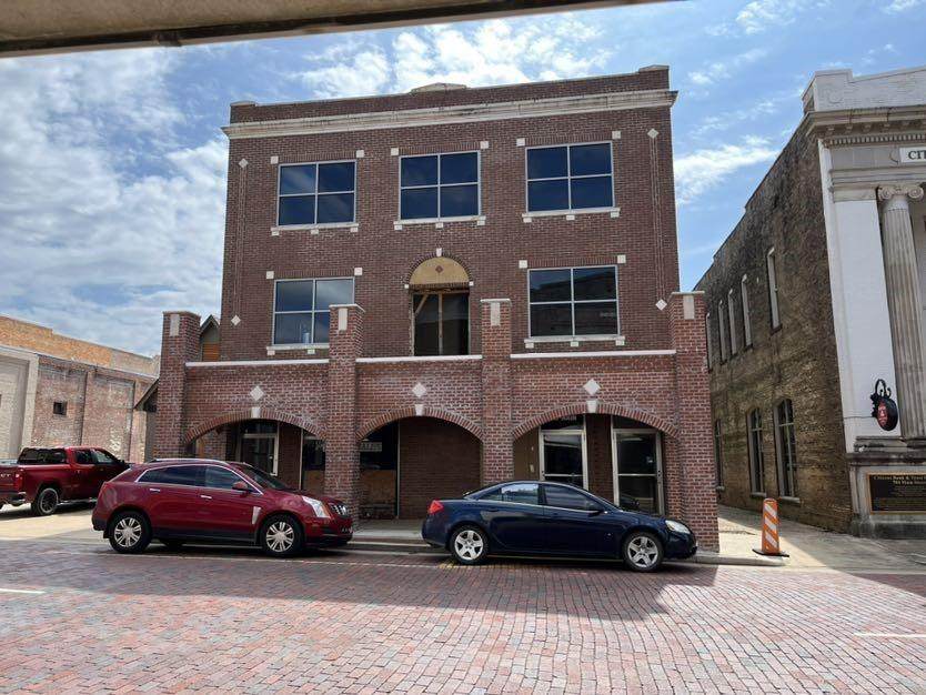 708 Main Street - Photo 1