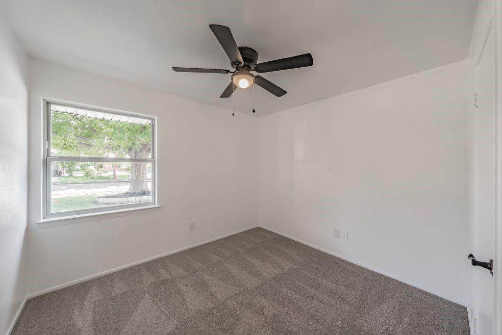 1509 Meadowcrest Drive - Photo 1