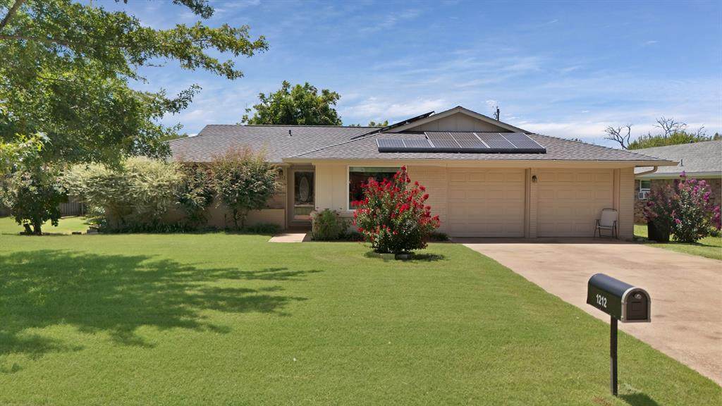 1212 John Reagan Street - Photo 1