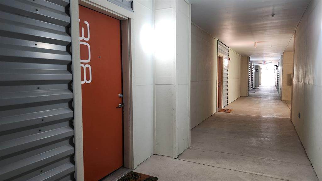 1111 Akard Street - Photo 1