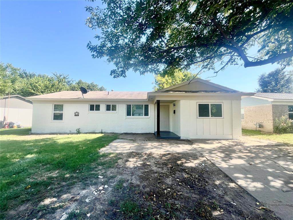 713 Cindy Lane - Photo 1