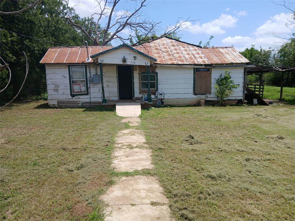 710 Mesquite Street - Photo 1