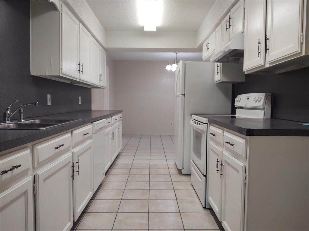 703 Shady Grove Road - Photo 1