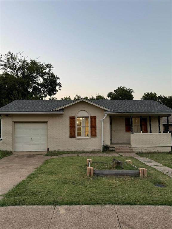 1930 Beaumont Street - Photo 1