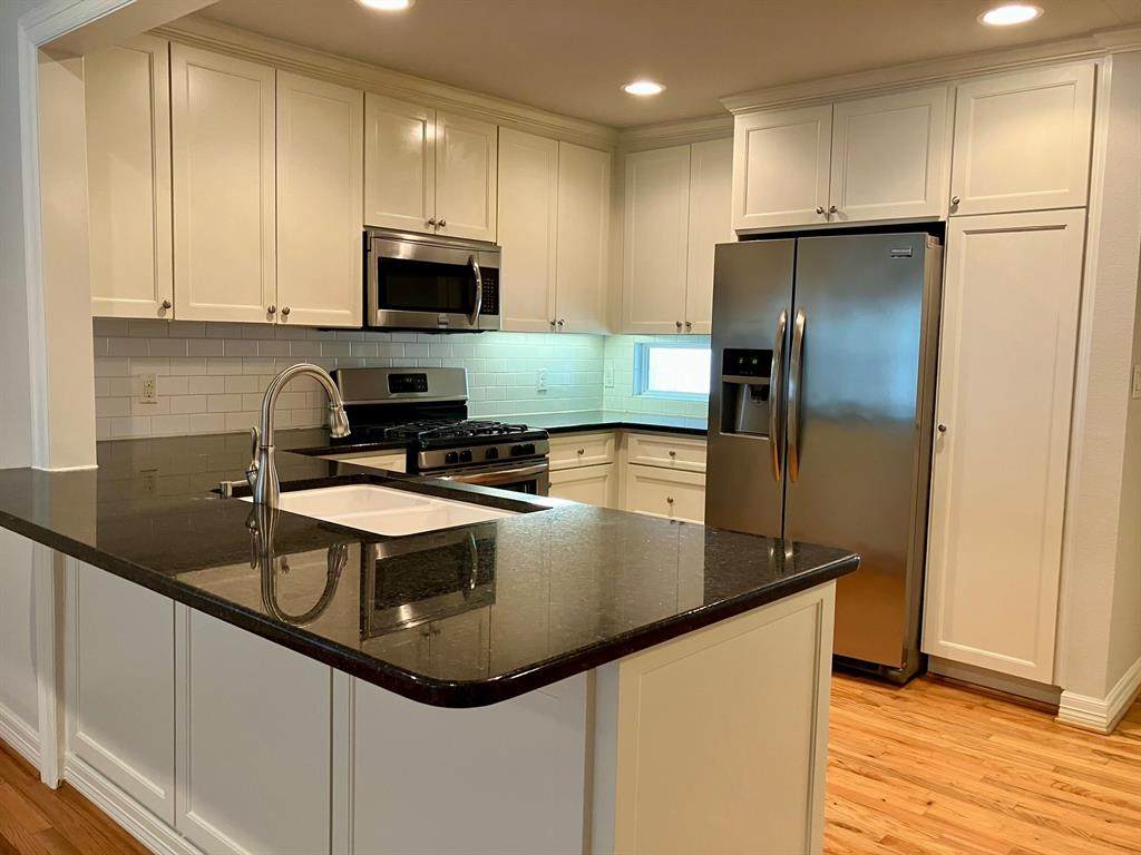 3716 Collinwood Avenue - Photo 1