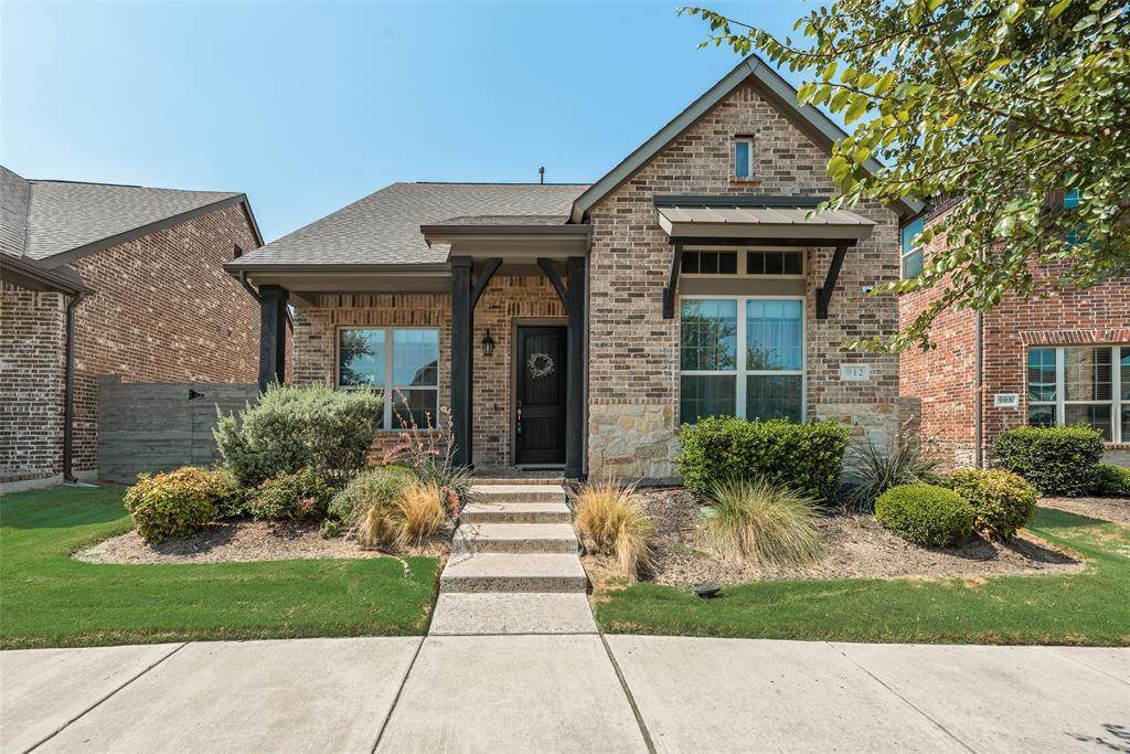 912 Lamp Post Lane - Photo 1