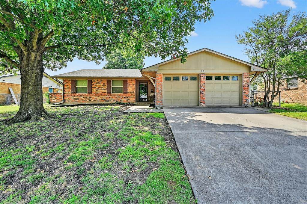 818 Patricia Drive - Photo 1