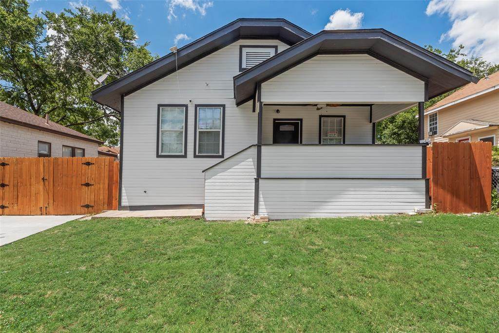 447 Clarendon Drive - Photo 1