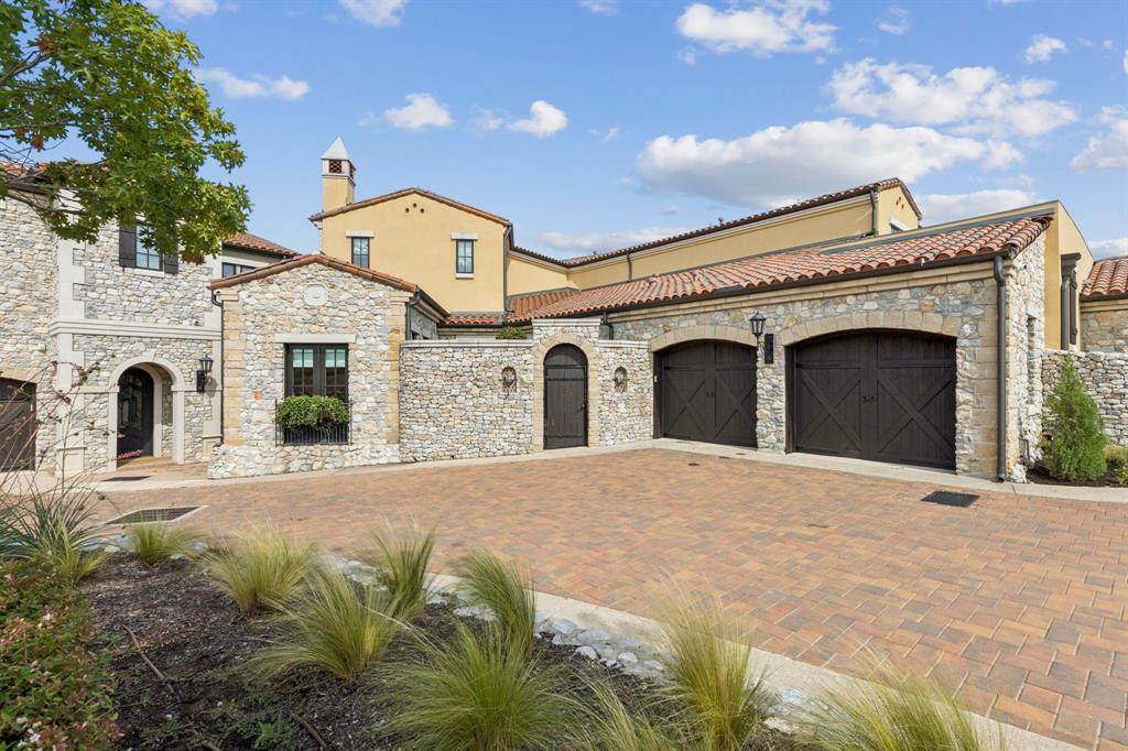 10 Comillas Drive - Photo 1