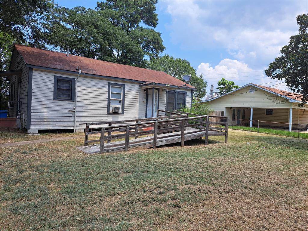 3718 Doris Street - Photo 1