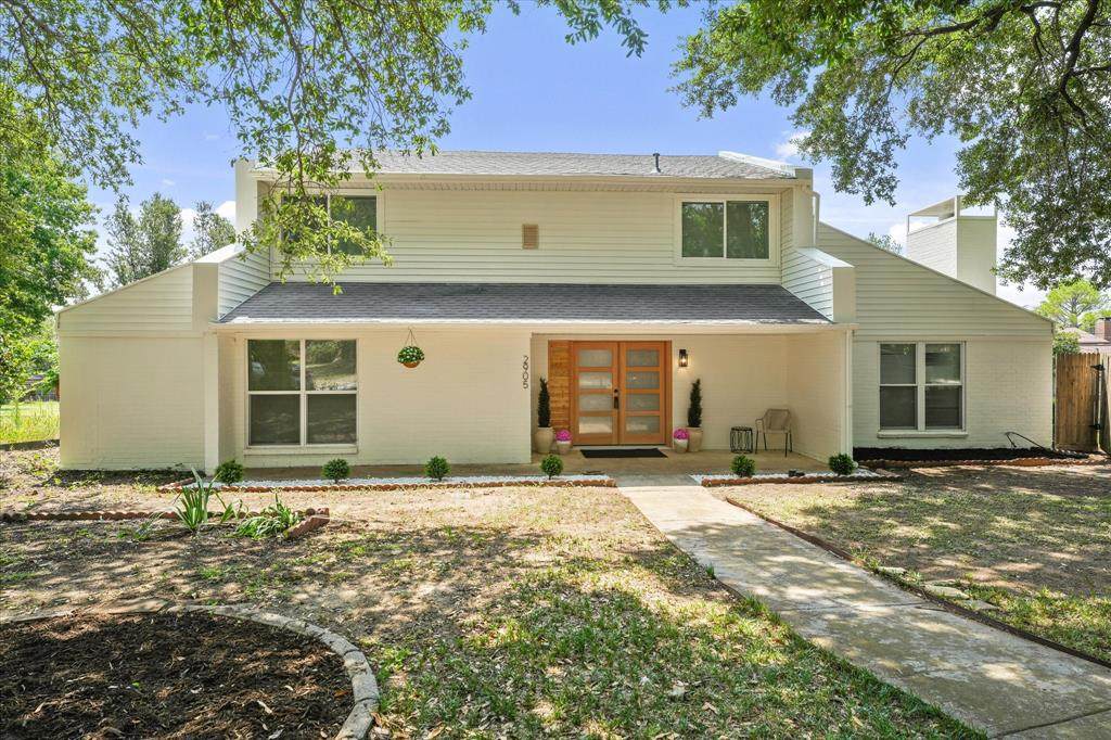 2905 Lakewood Drive - Photo 1