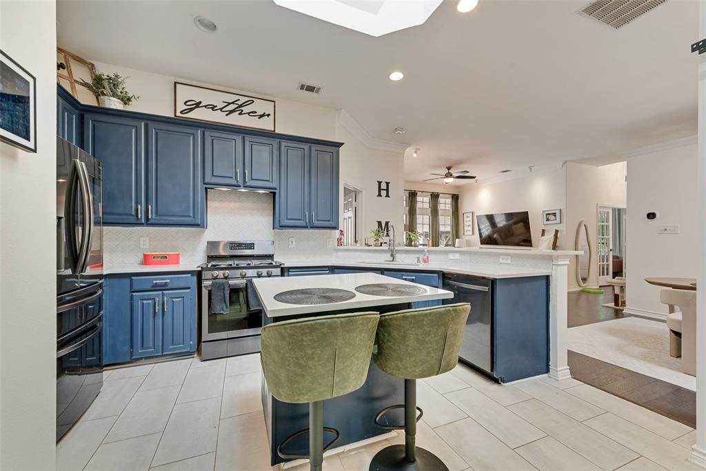 8609 Old Oak Drive - Photo 1