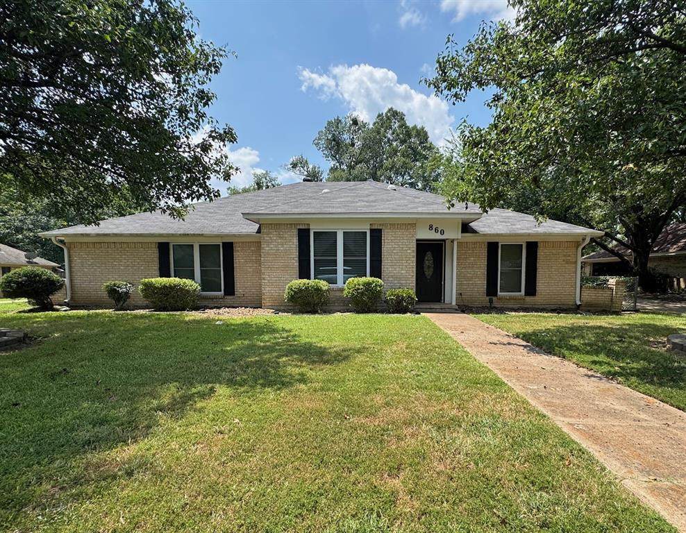 860 40th Street - Photo 1