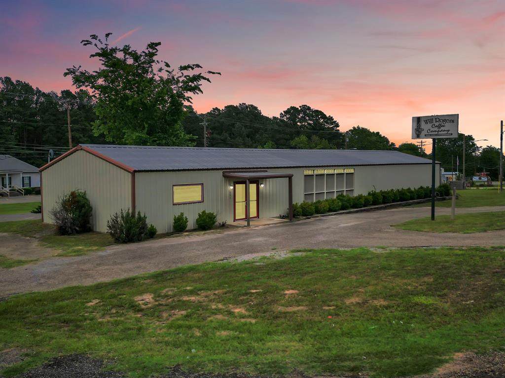 521 Front Street - Photo 1