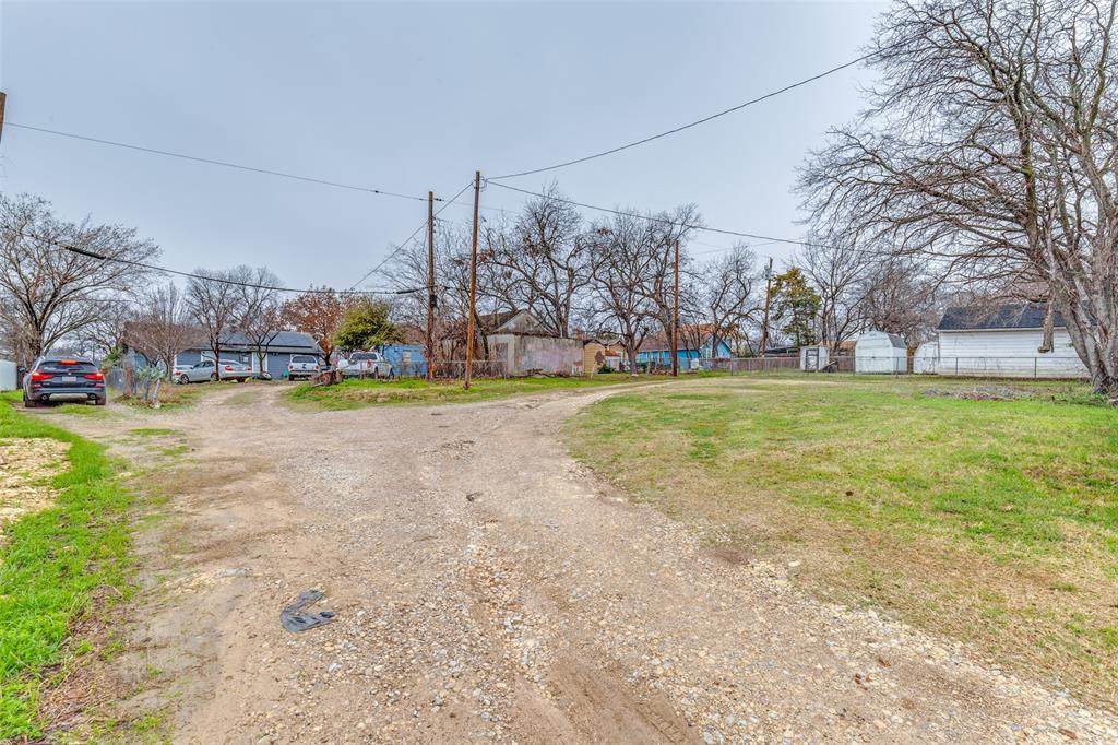1025 Oak Cliff Boulevard - Photo 1