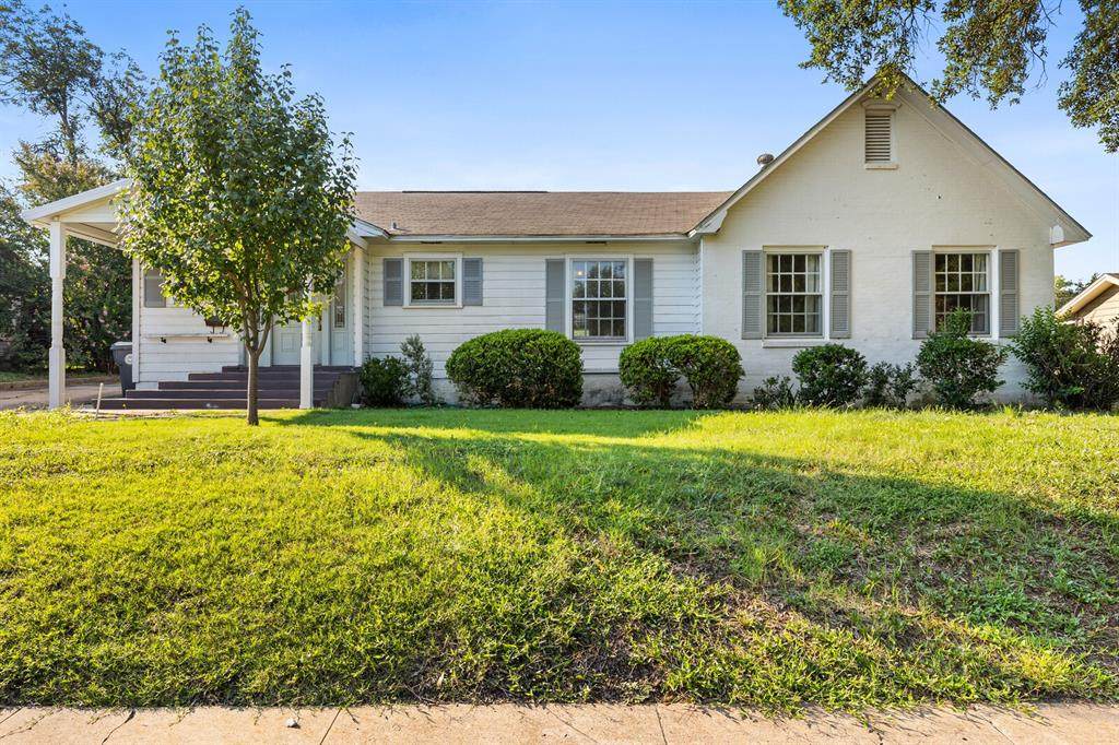 3120 Lyle Avenue - Photo 1