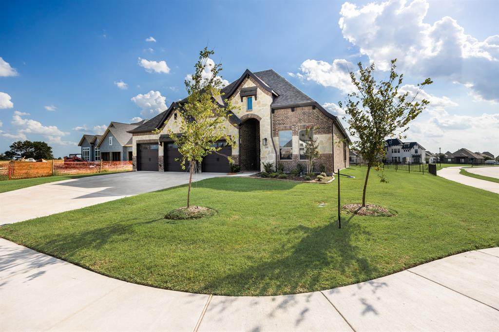 204 Links Court - Photo 1