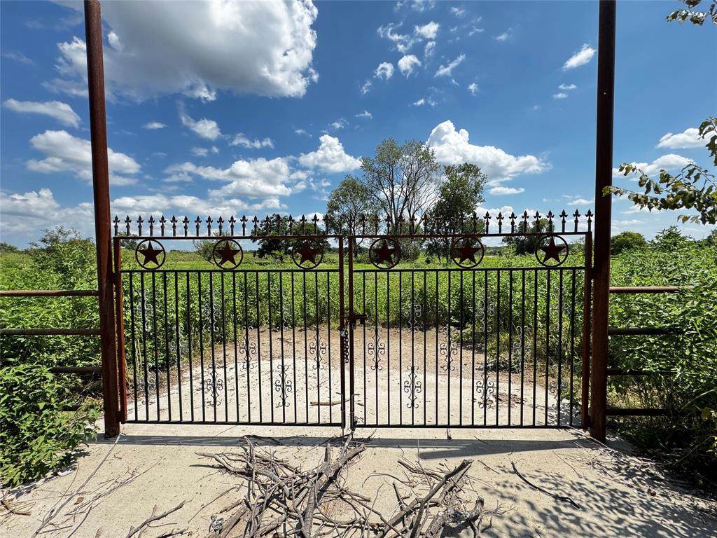 1211 Simonds Road - Photo 1