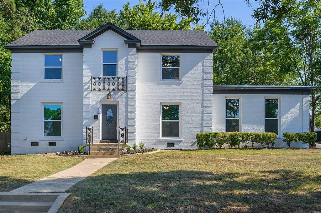 802 Slattery Boulevard - Photo 1