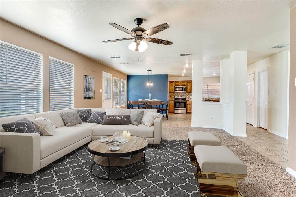 301 Highland Park Lane - Photo 1