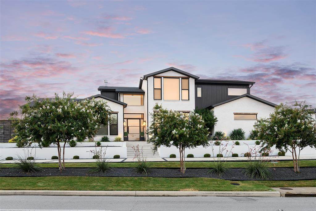 7137 Royal Lane - Photo 1