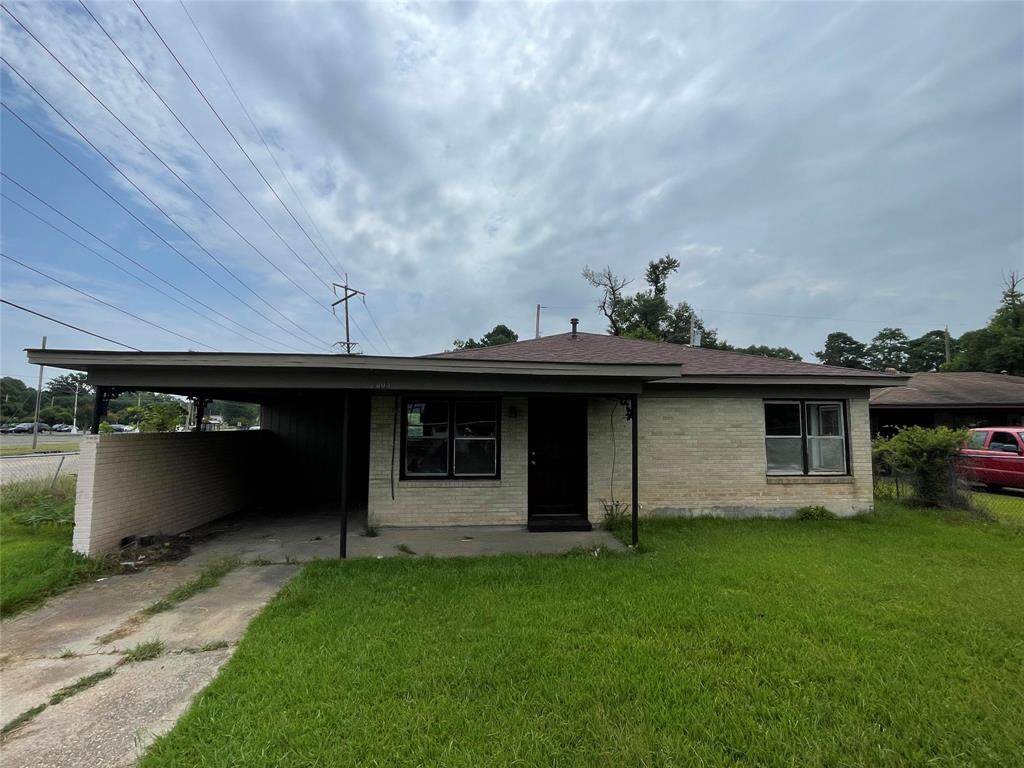 7003 Sherwood Circle - Photo 1