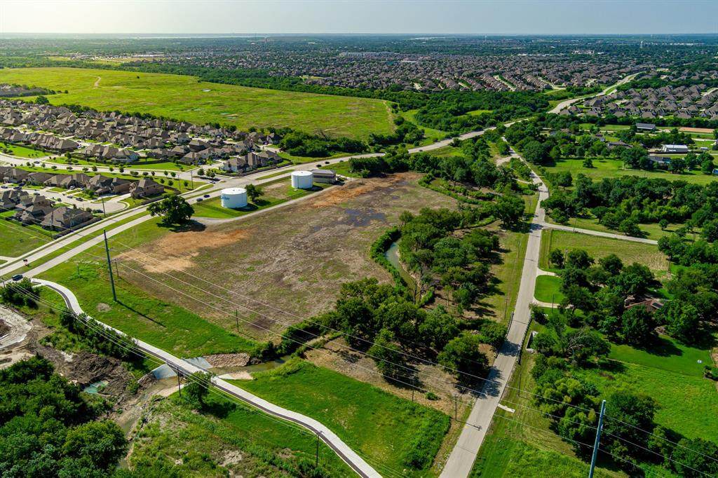 402 Maxwell Creek Road - Photo 1