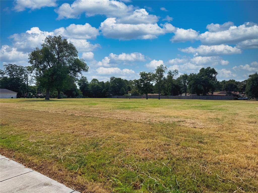 105 Smallwood Drive - Photo 1