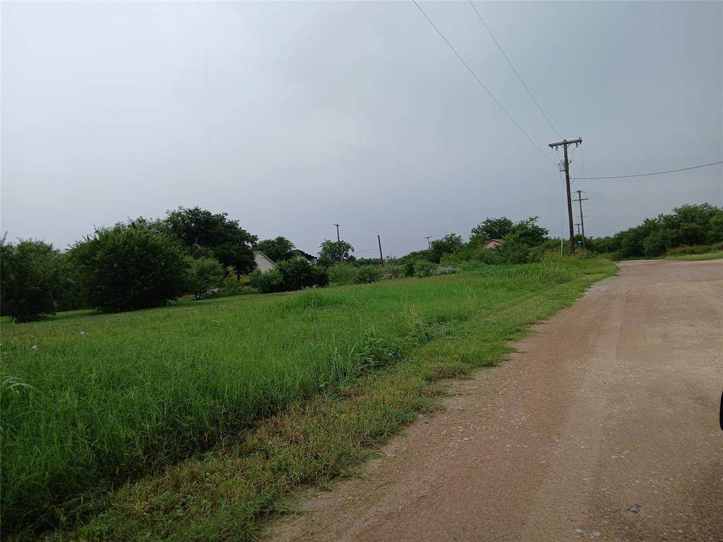 615 Overall Street - Photo 1