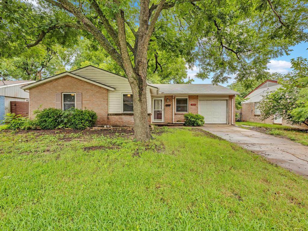 1224 Meadowcrest Drive - Photo 1