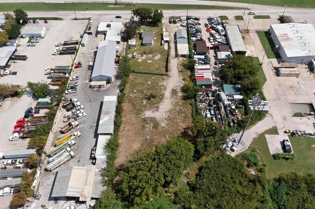 10718 C F Hawn Freeway - Photo 1