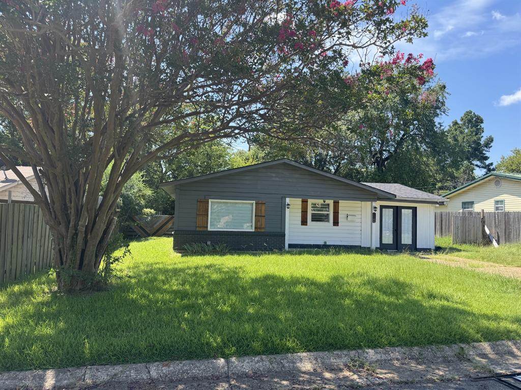 264 Sw 28Th - Photo 1