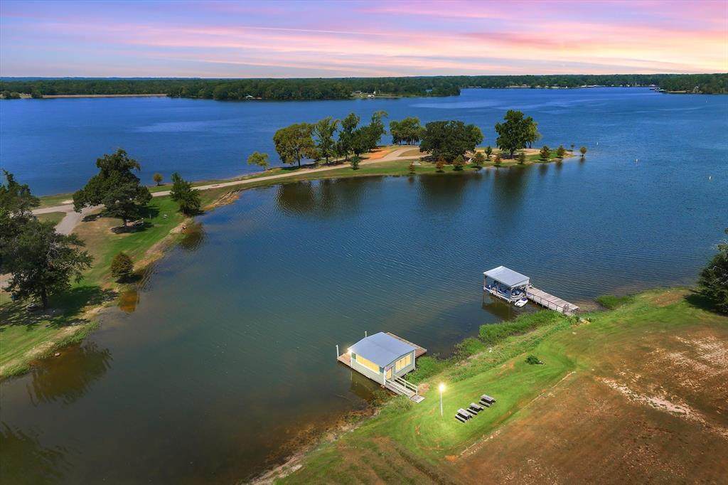 104 County Road 2236 - Photo 1