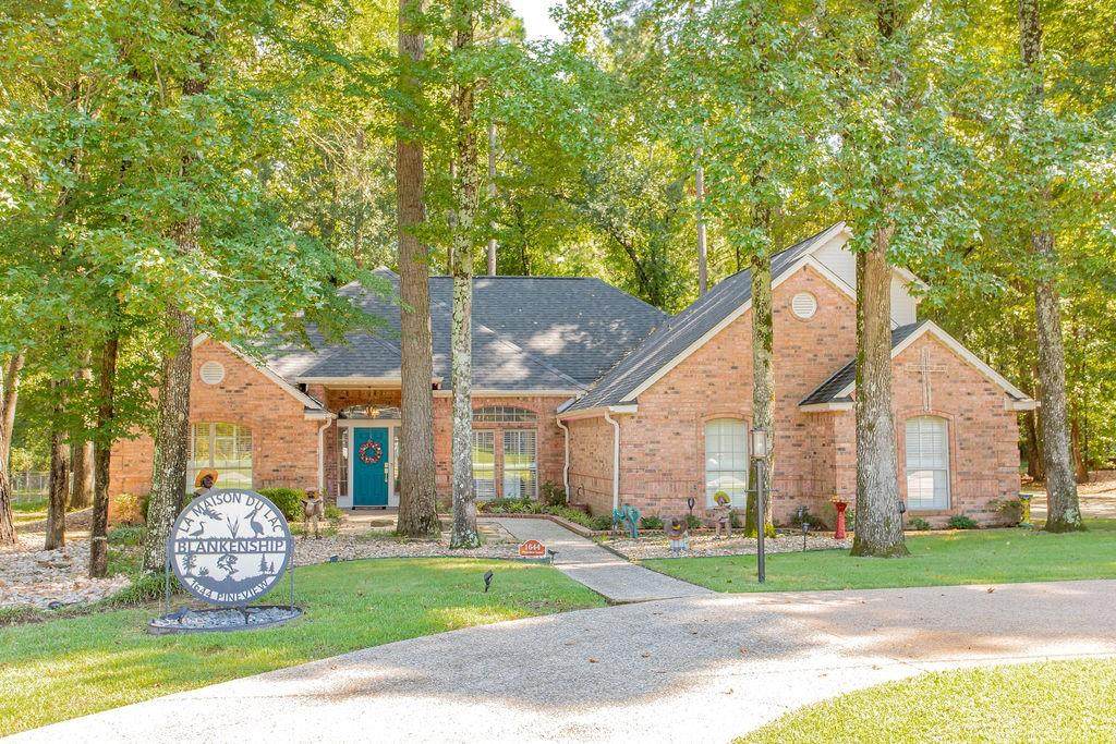 1644 Pineview Lane - Photo 1