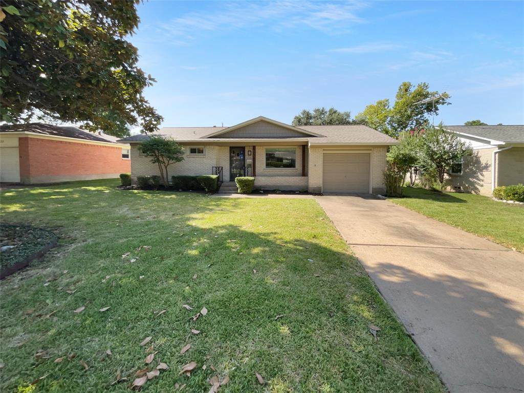 435 Lynn Street - Photo 1