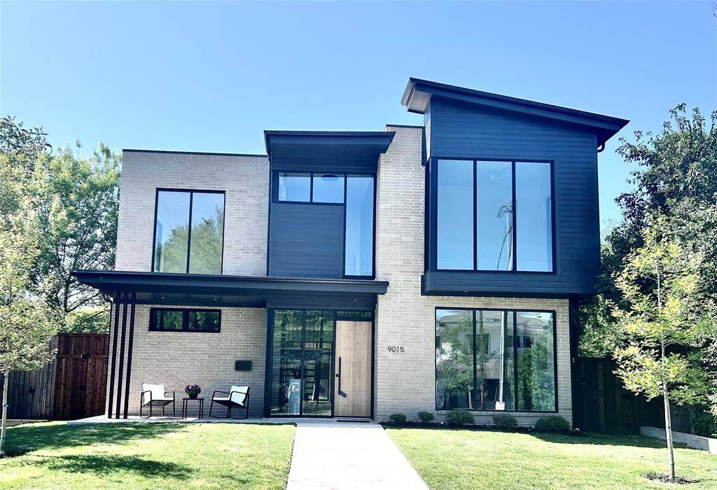 9015 Daytonia Avenue - Photo 1