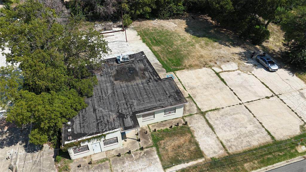 818 Sycamore Street - Photo 1