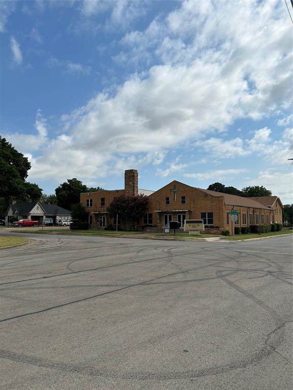 1500 Circle Park Boulevard - Photo 1