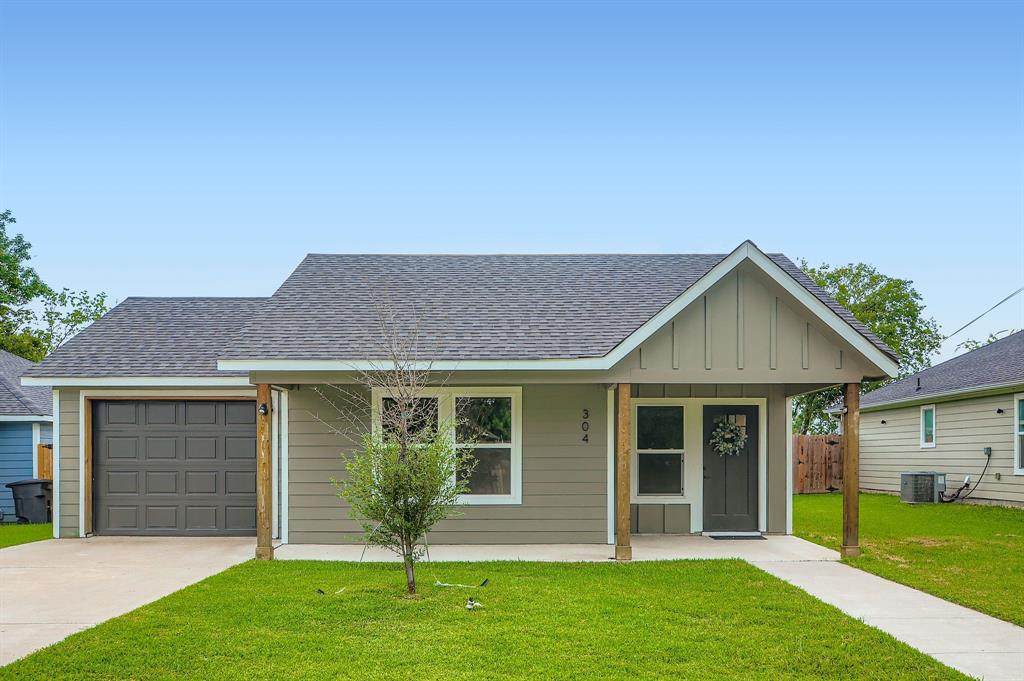 304 Thomas Street - Photo 1