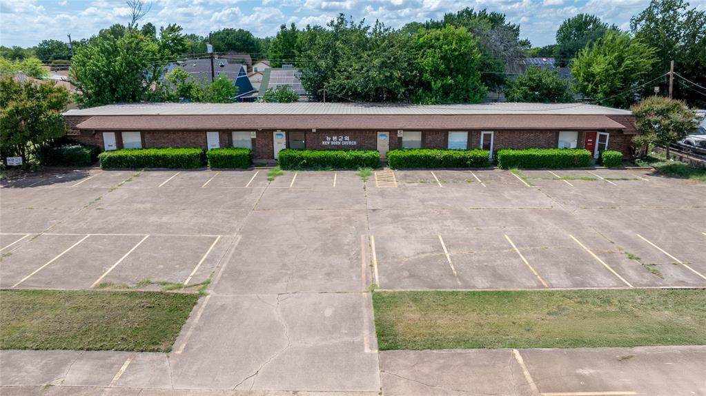 109 Story Road - Photo 1