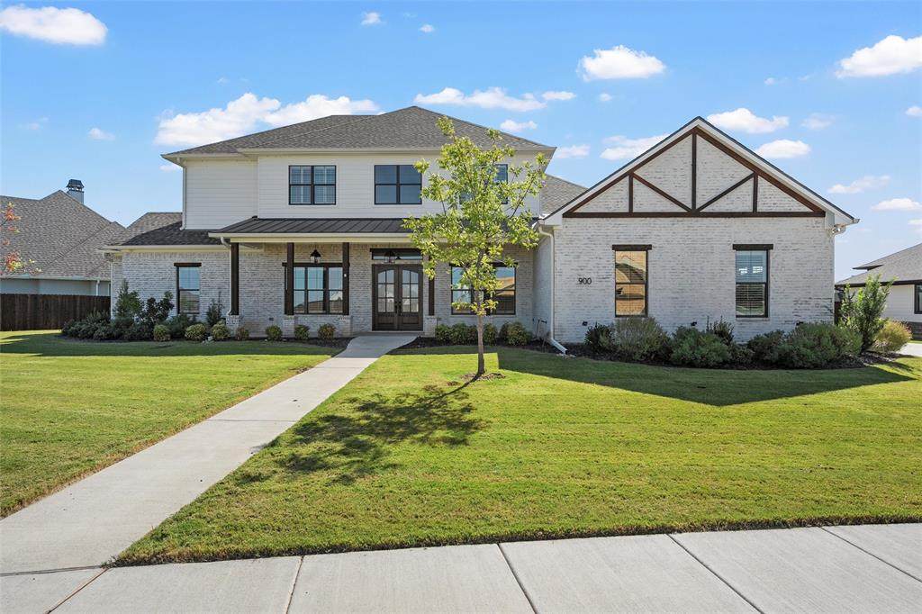 900 Glorietta Drive - Photo 1