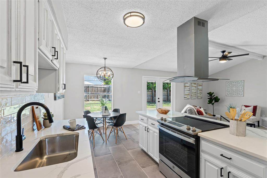 805 Embercrest Drive - Photo 1