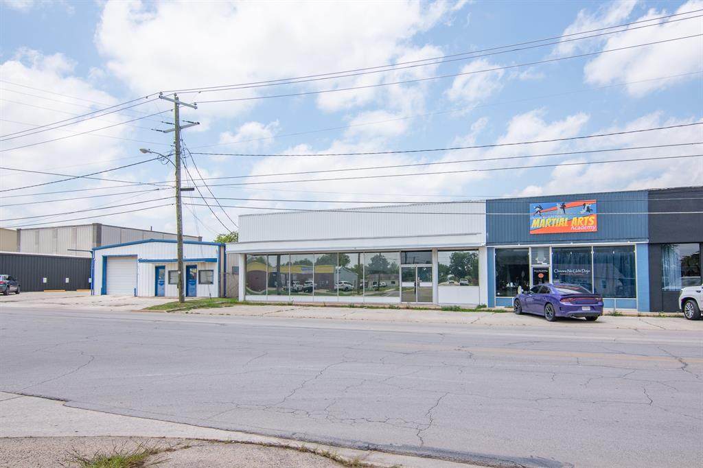 1609 Coggin Avenue - Photo 1