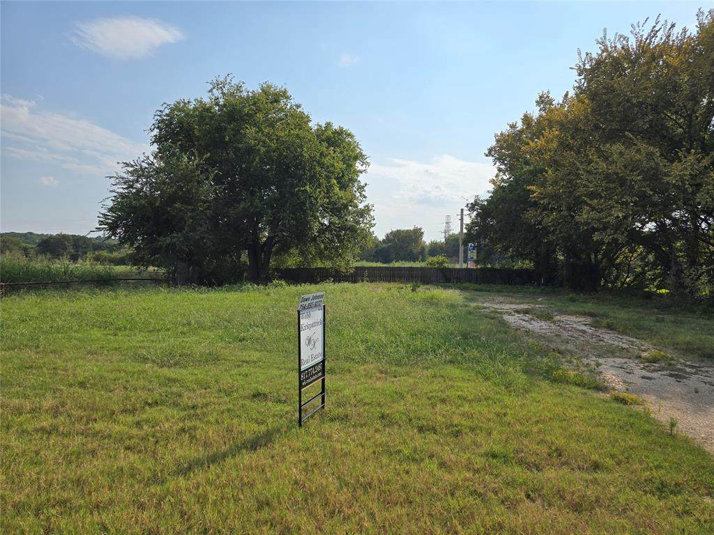 800 Parkway Drive - Photo 1