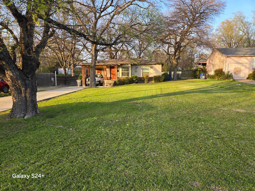 6327 Scyene Road - Photo 1